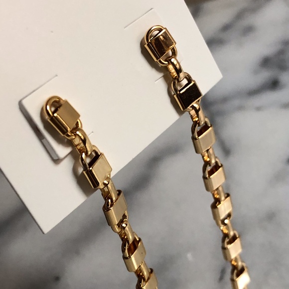 Noir Luxe Chain Drop Earrings - Picture 6 of 6